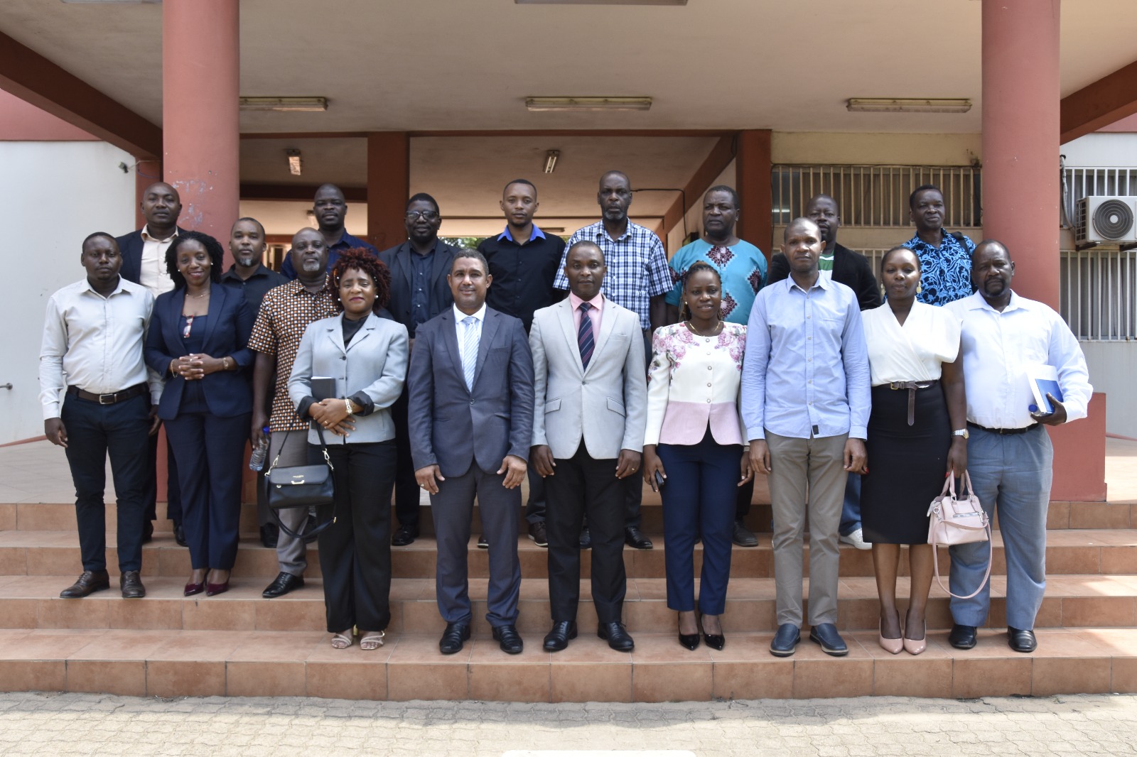 UP-MAPUTO ASSINADO MEMORANDO ENTRE FET e CFPAS 5