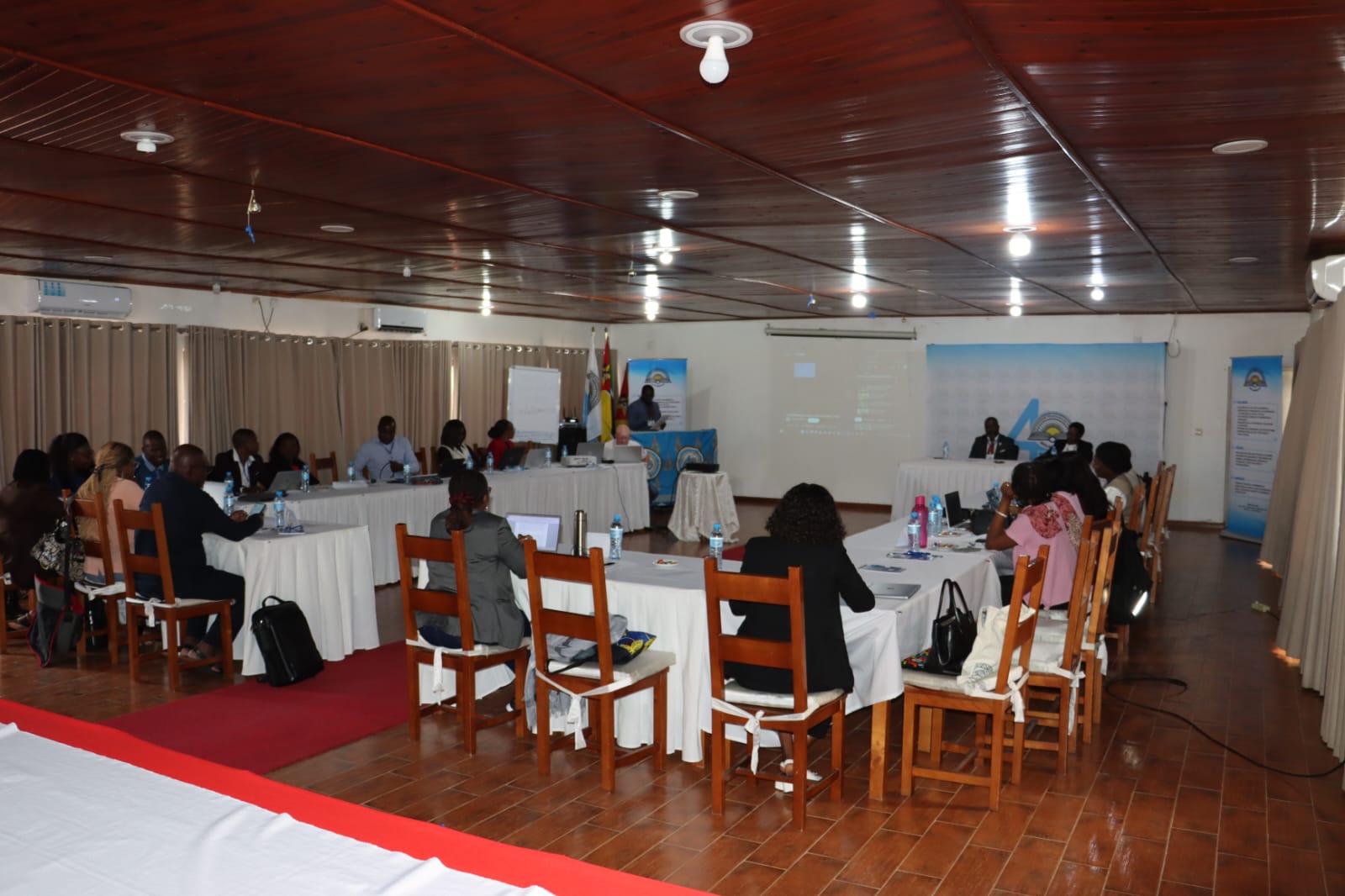 Directores de Cursos e Gestores do EaD reunidos para “Reflexão sobre a Gestão Pedagógica e Administrativa dos Cursos na UPM”